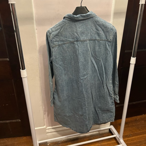 NWOT H&M denim dress (sz M) - Picture 5 of 6